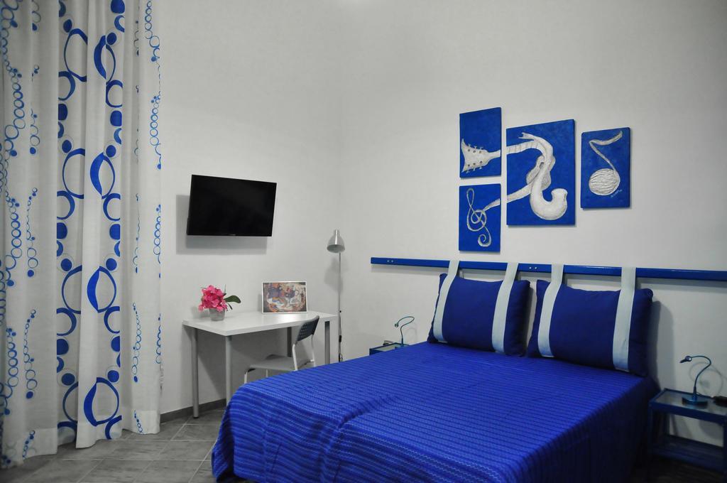 B&B Ingiropernapoli الغرفة الصورة
