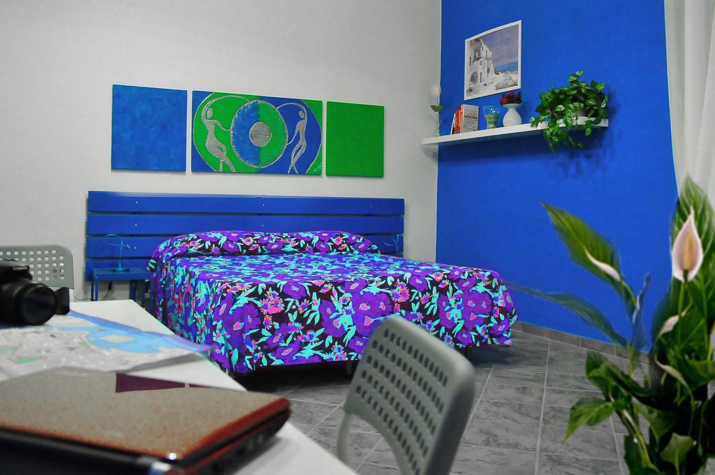 B&B Ingiropernapoli الغرفة الصورة