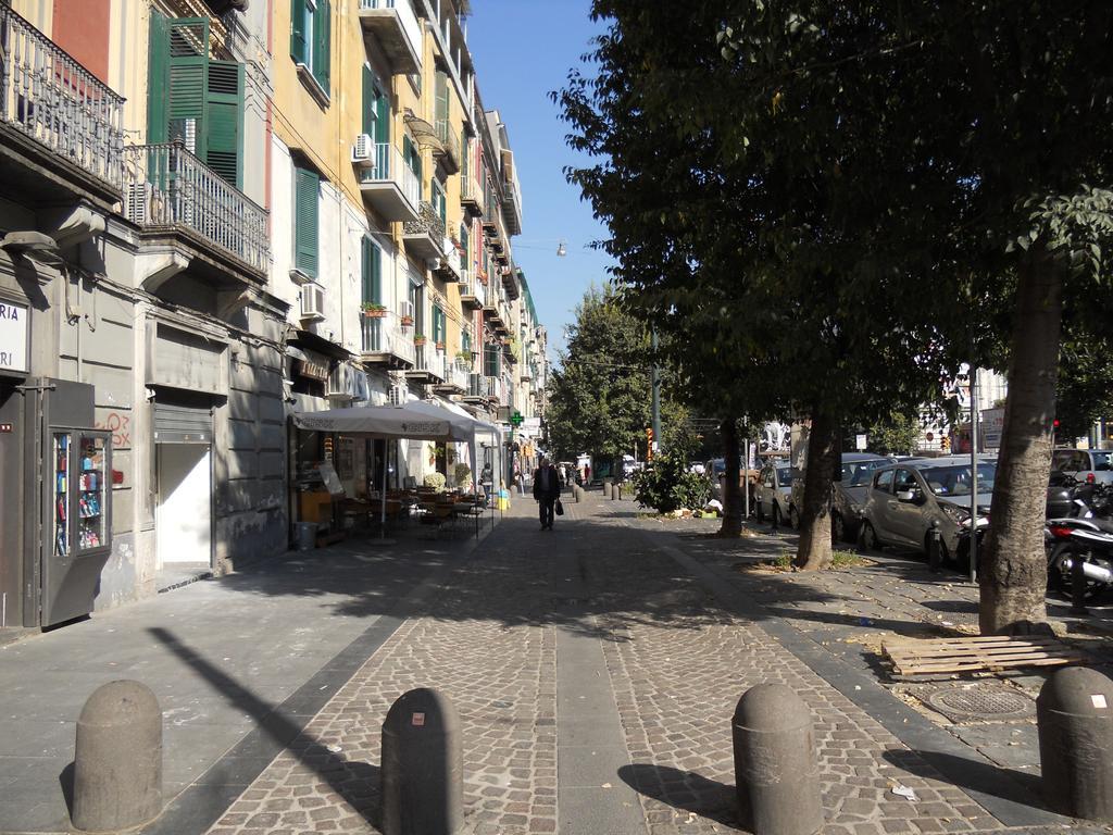 B&B Ingiropernapoli المظهر الخارجي الصورة