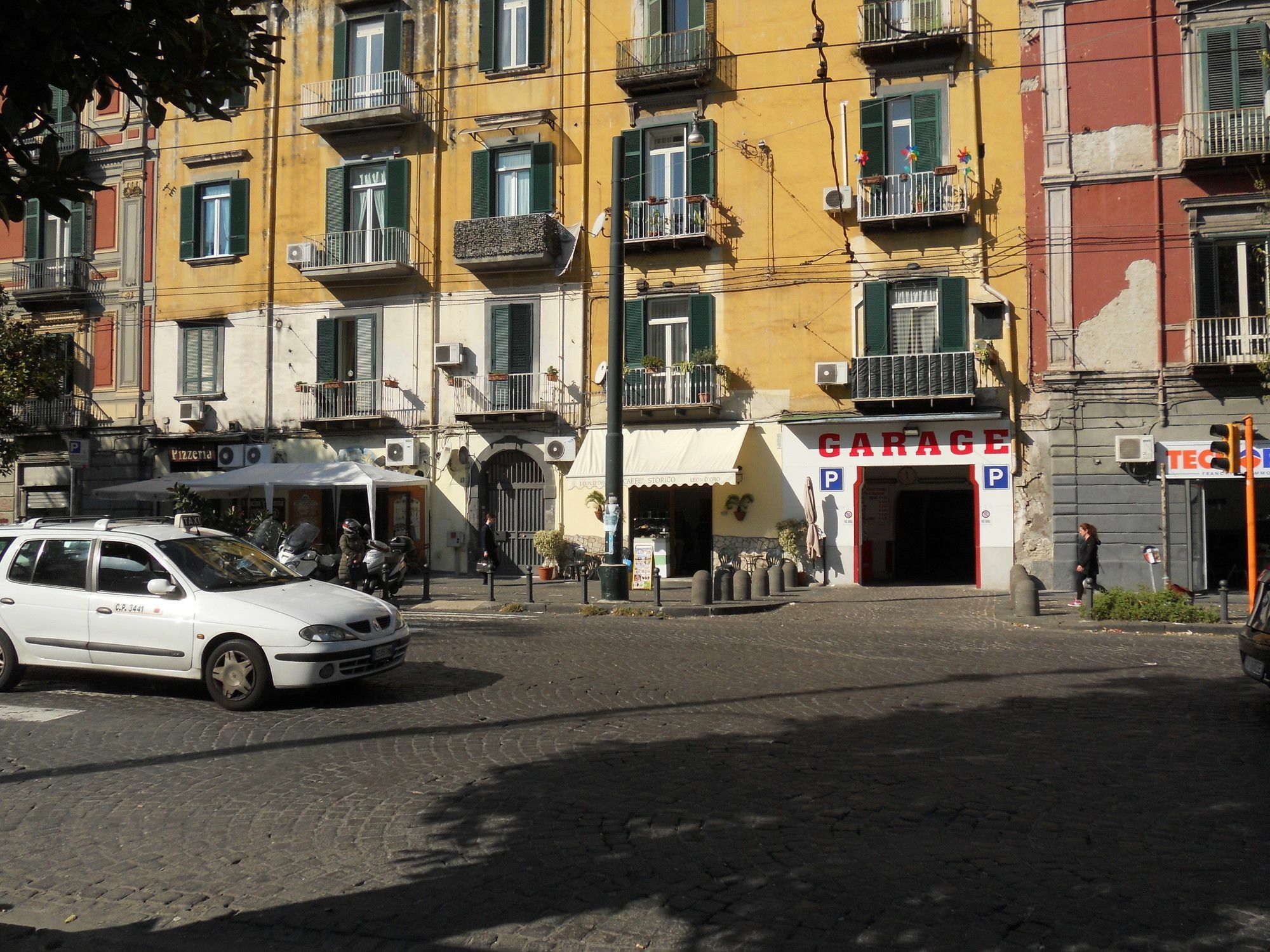 B&B Ingiropernapoli المظهر الخارجي الصورة