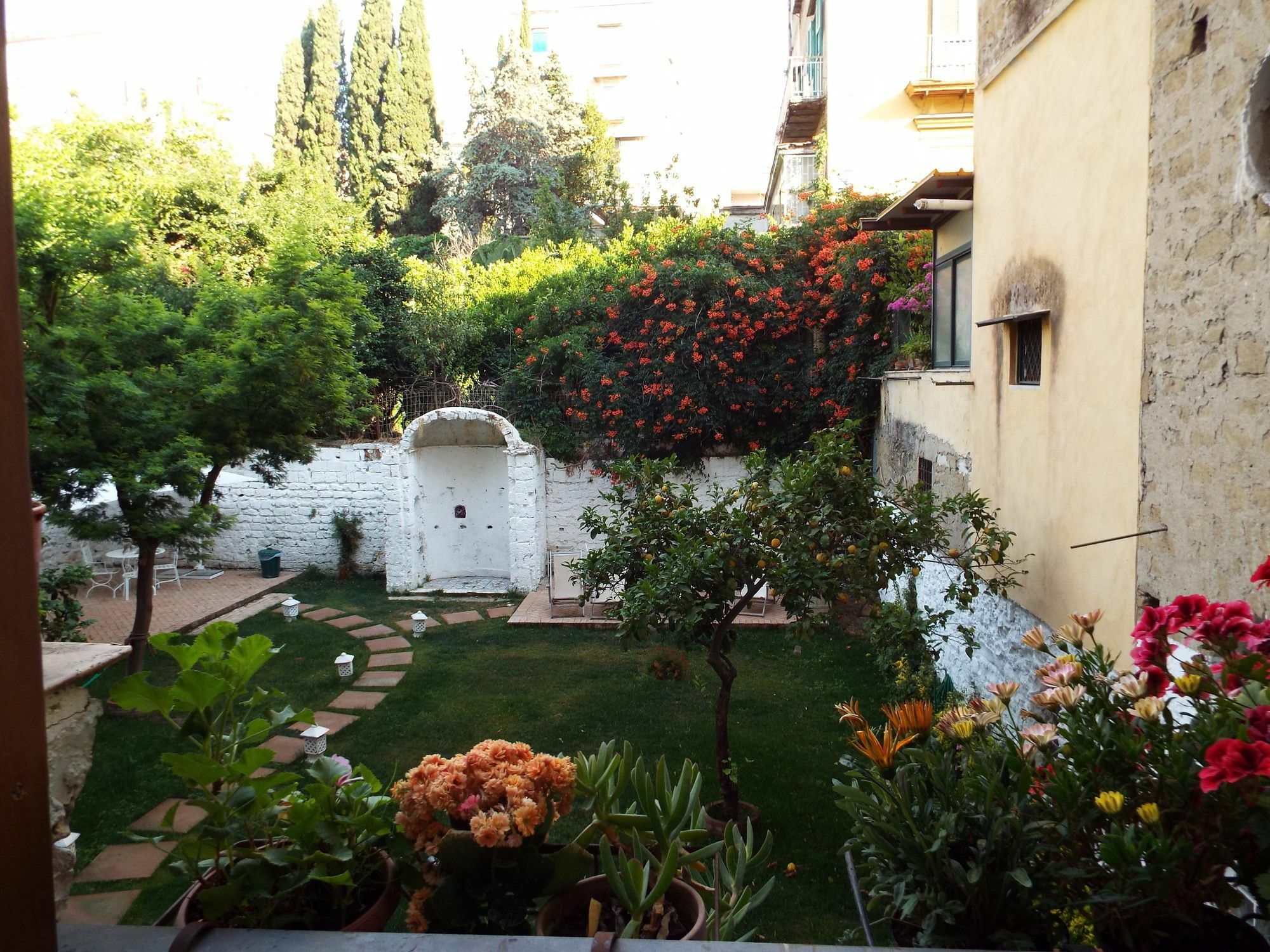 B&B Ingiropernapoli المظهر الخارجي الصورة